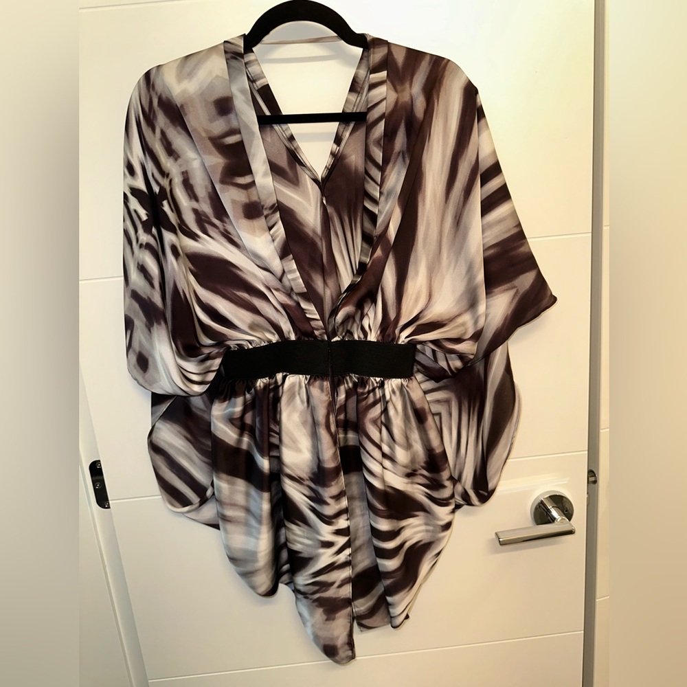 BEBE satin kimono style dressy top